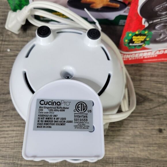 Waffle Wow! Gingerbread Man Mini Waffle Maker - Picture 5 of 6